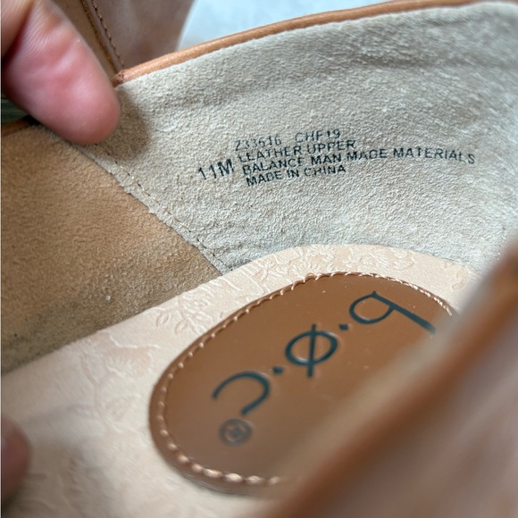B.O.C Tan Women's Dress Shoes - Picture 3 of 9